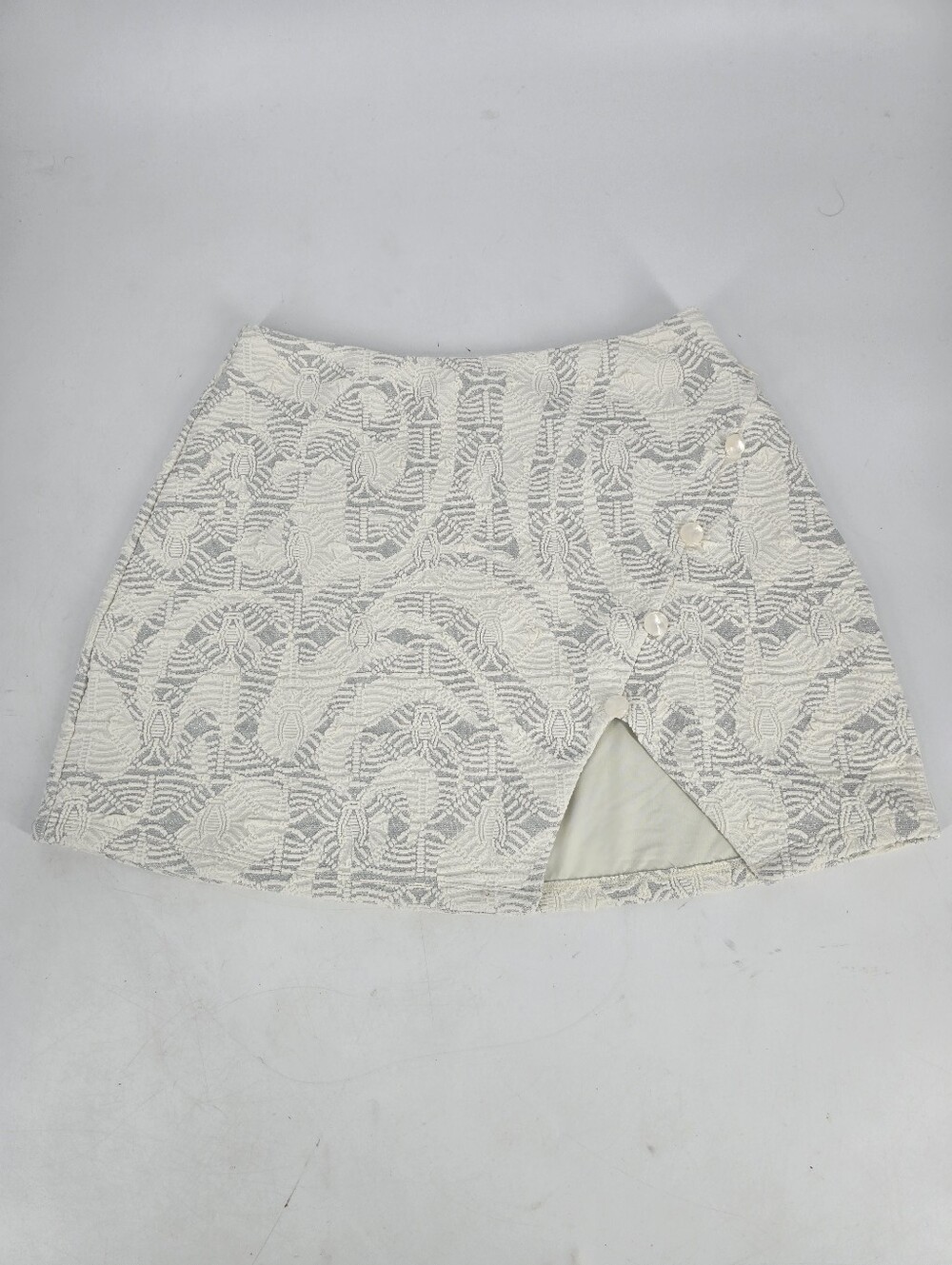 Devon Windsor Scout Mini Skirt in Frost White Silver Size M